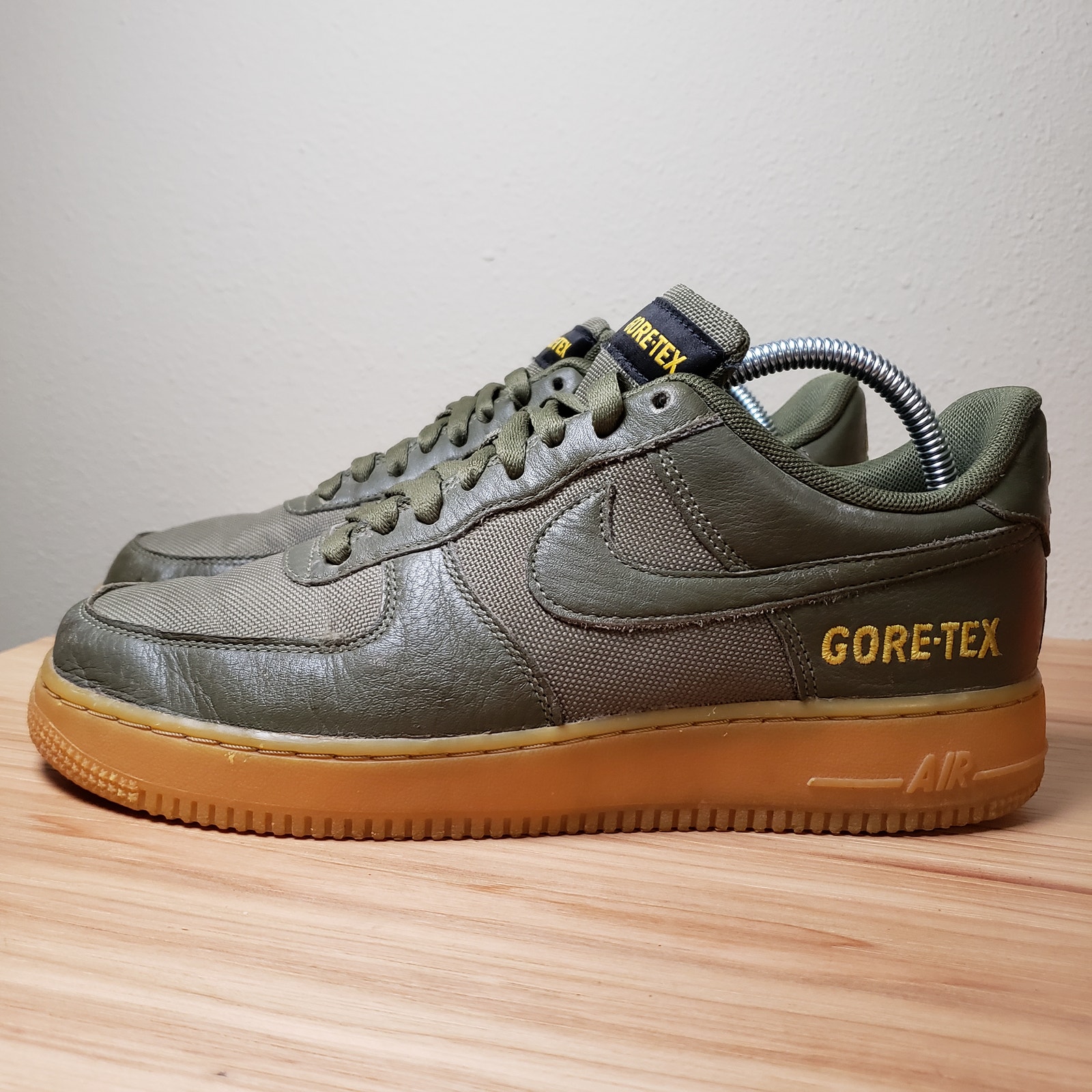 Nike Men's 8.5 Air Force 1 Low Gore Tex Sneaker Olive Green Gorpcore Streetwear